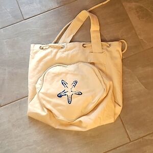 Beach duffle bag to hold all your accessories